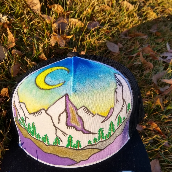 Custom painted hat - Picture 7 of 7
